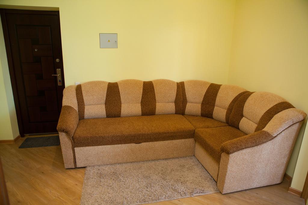 Apartment In 2 Min From Poznyaky Metro Station Kiev Exterior foto